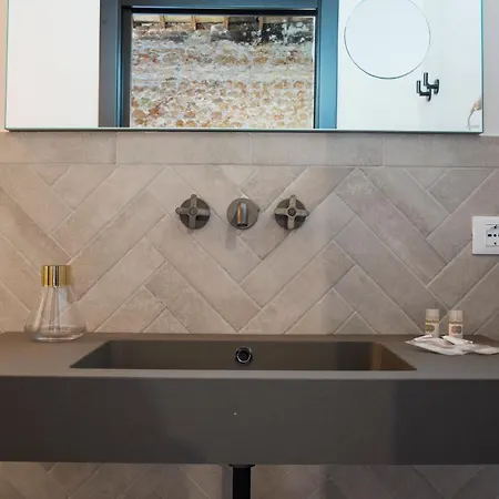 Beyond Colosseum ゲストハウス ローマ