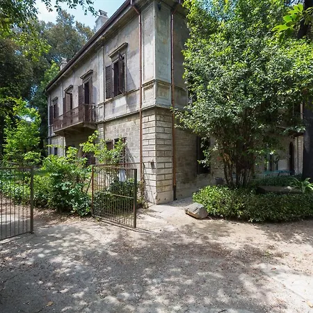 Maison d'hôtes Beyond Colosseum 4*